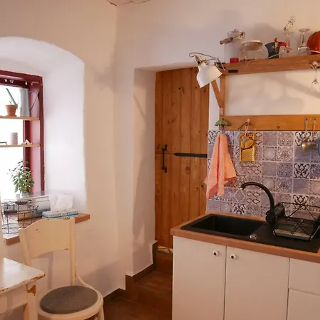 Apartment Carovny Apartman