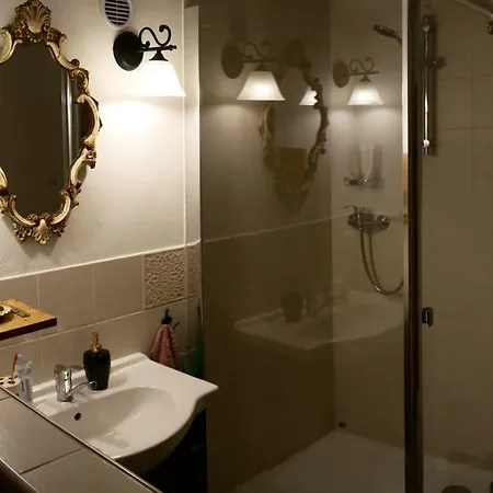 Carovny Apartman * Banská Štiavnica